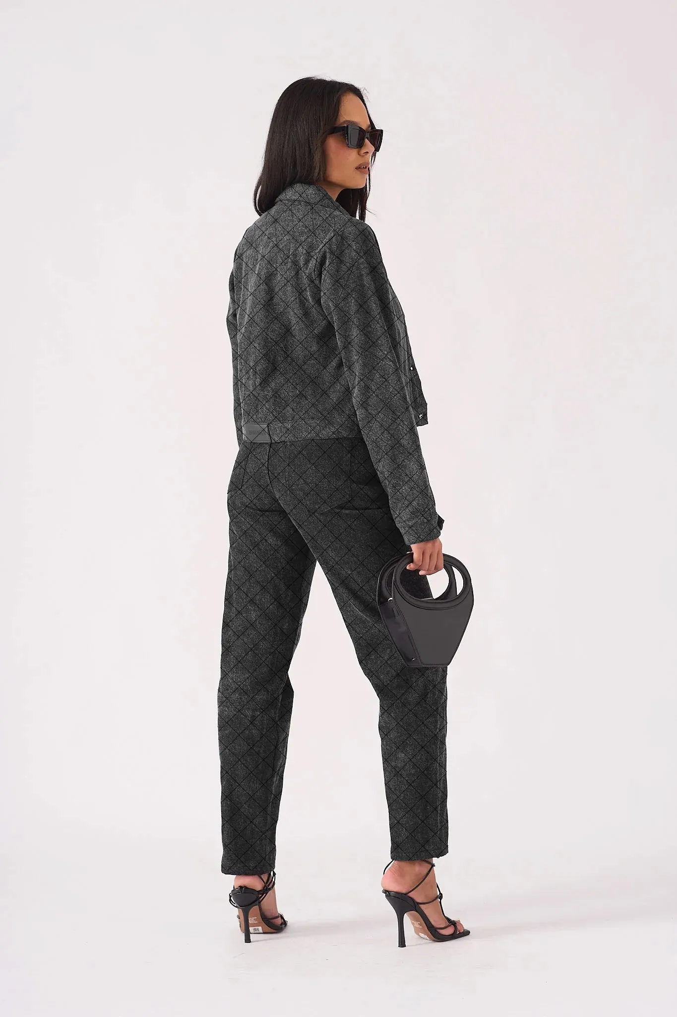 CROPPED DENIM JACKET - BLACK ACID WASH