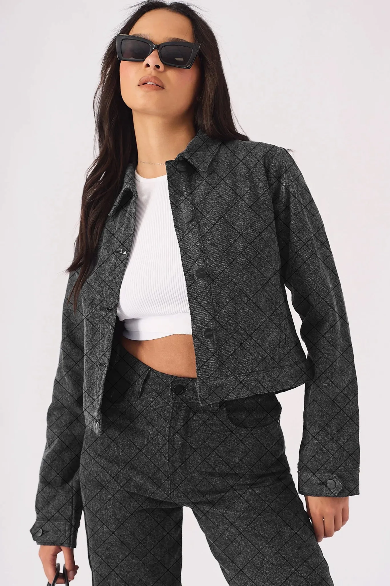 CROPPED DENIM JACKET - BLACK ACID WASH