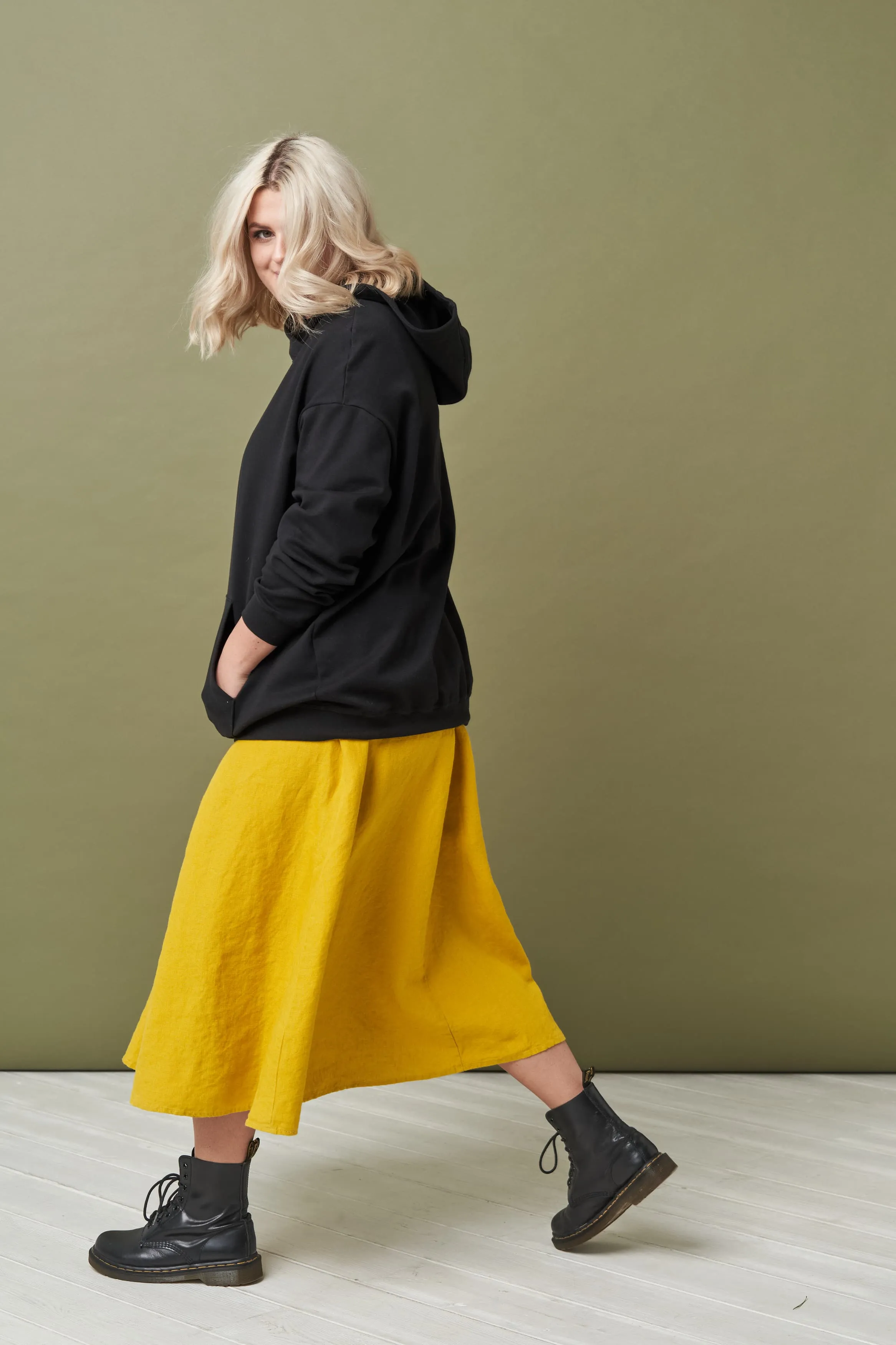 Linen skirt with pockets Nova