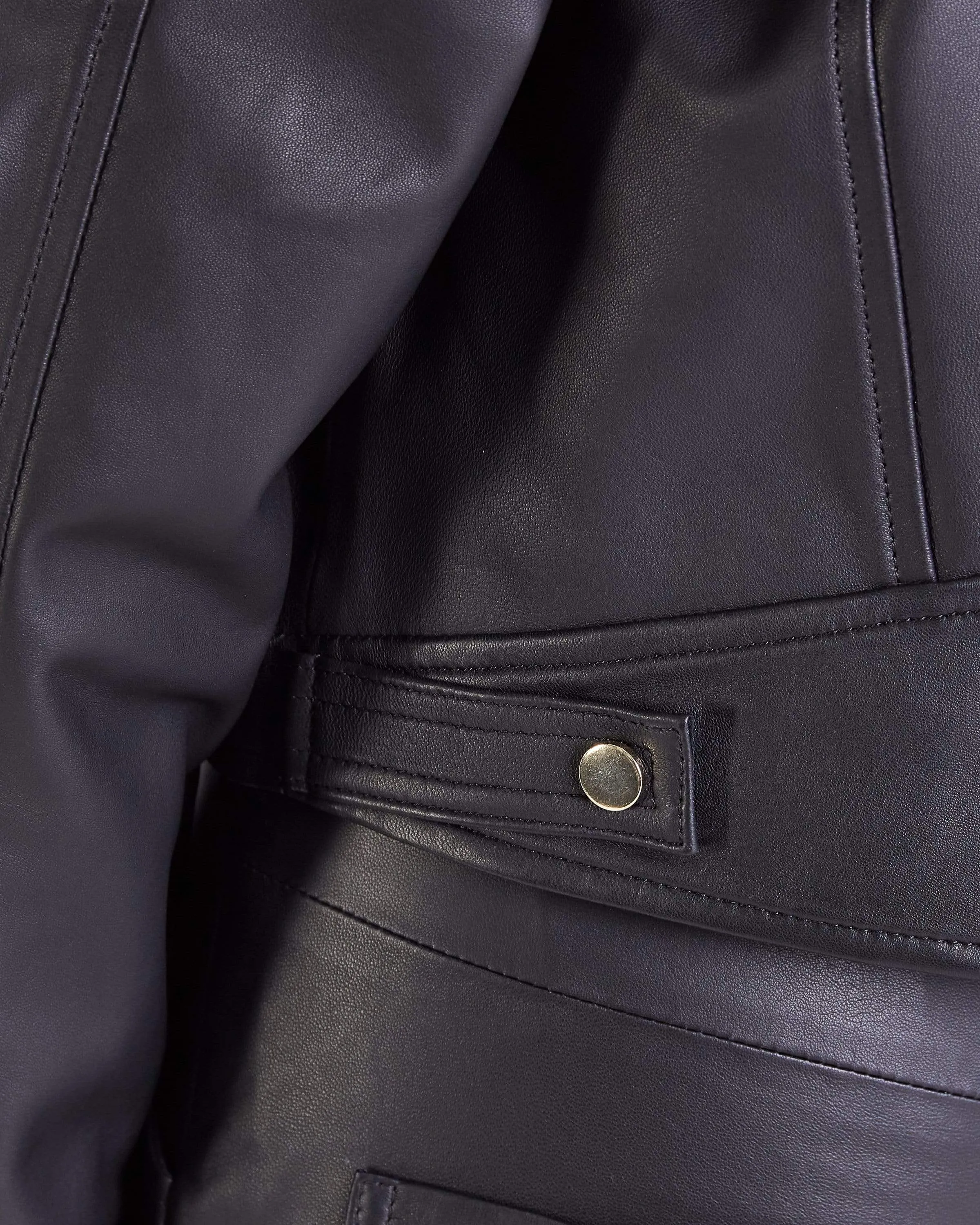 Rae CROPPED OVERSIZED BIKER - BLACK