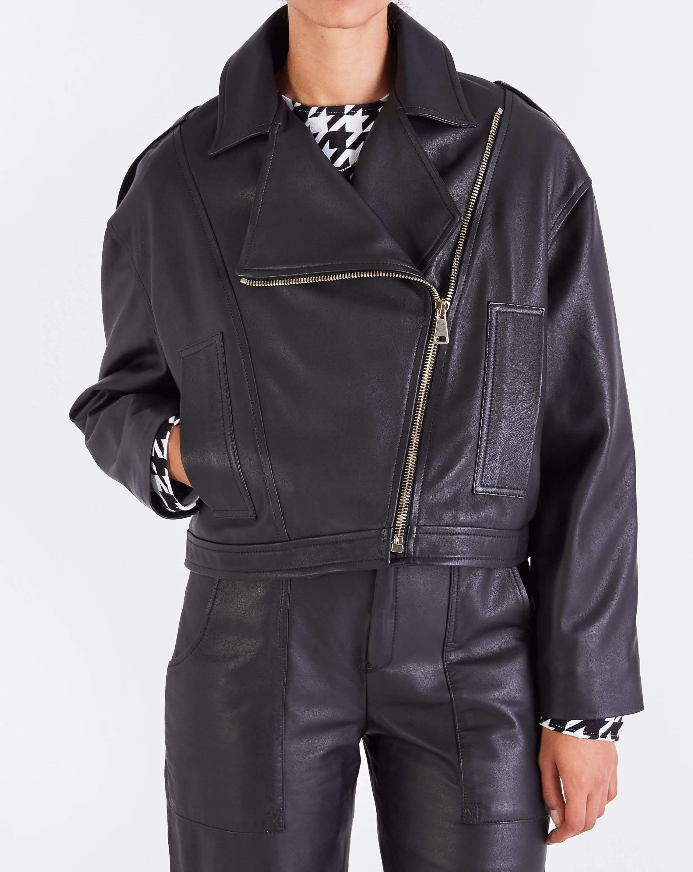 Rae CROPPED OVERSIZED BIKER - BLACK