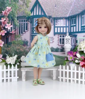 Wee Piggy - dress with sandals for Ruby Red Fashion Friends doll