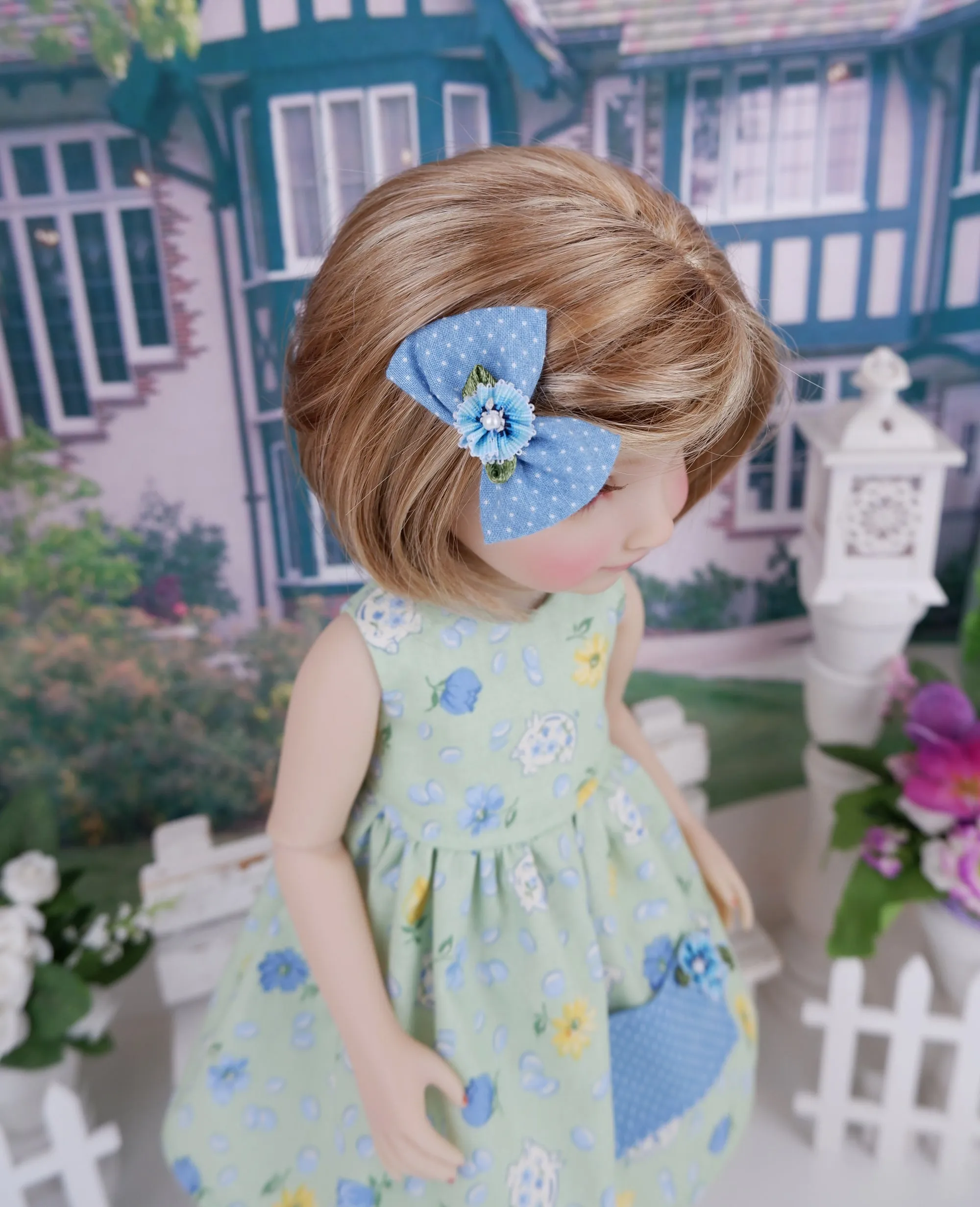 Wee Piggy - dress with sandals for Ruby Red Fashion Friends doll